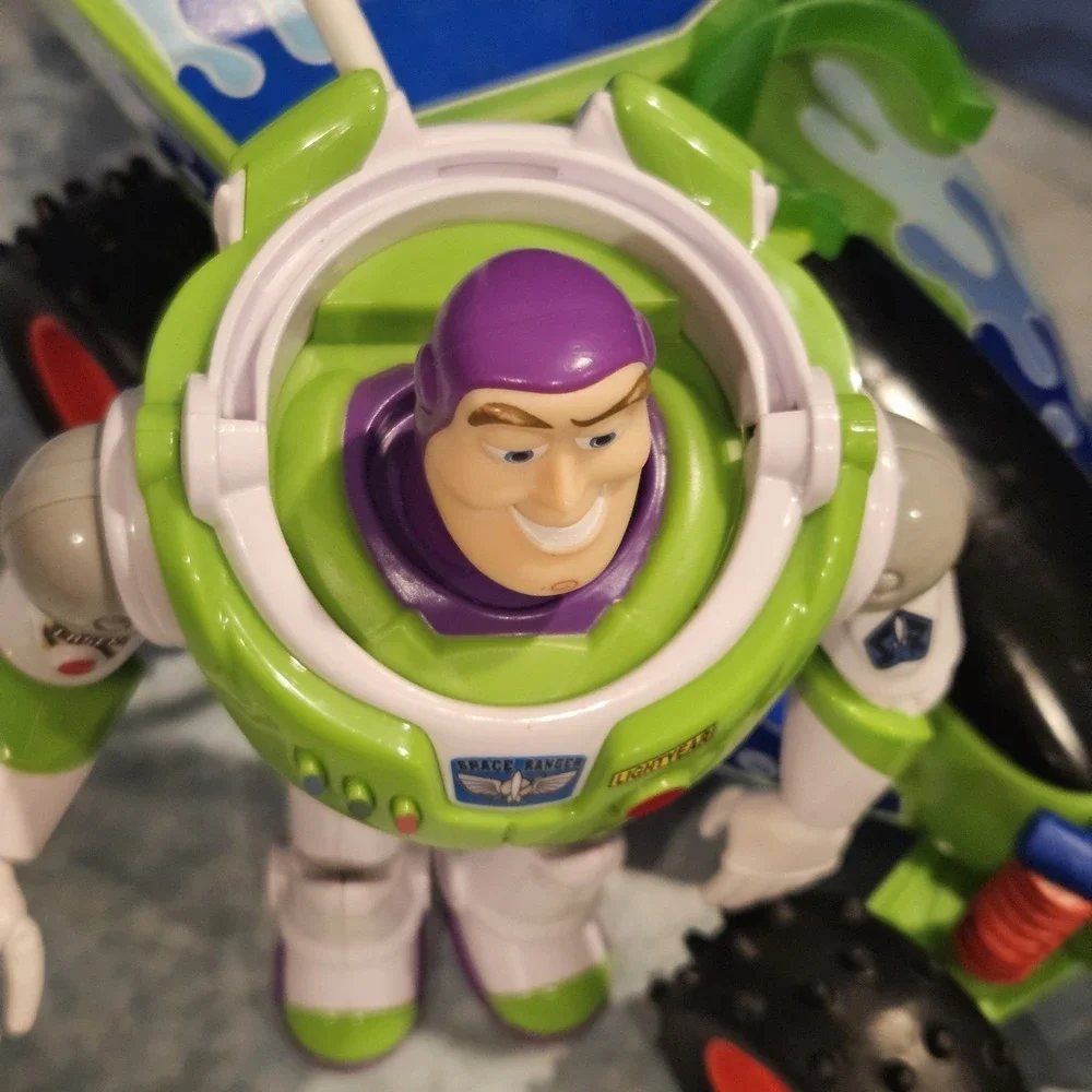 2018 Disney Pixar RC Car Vehicle w Buzz Lightyear Figure & Disney Store‎ Woody